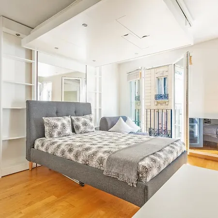 Arc De Triomphe Luxury Place Apartment *