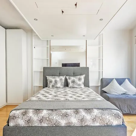 Arc De Triomphe Luxury Place Apartment