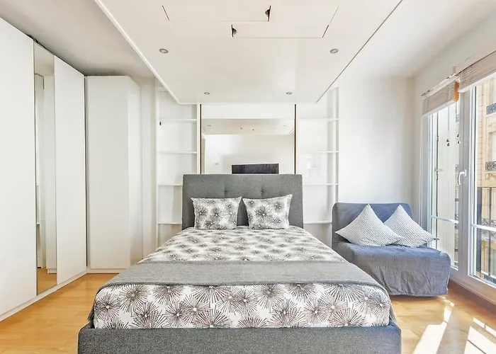 Arc De Triomphe Luxury Place Apartment
